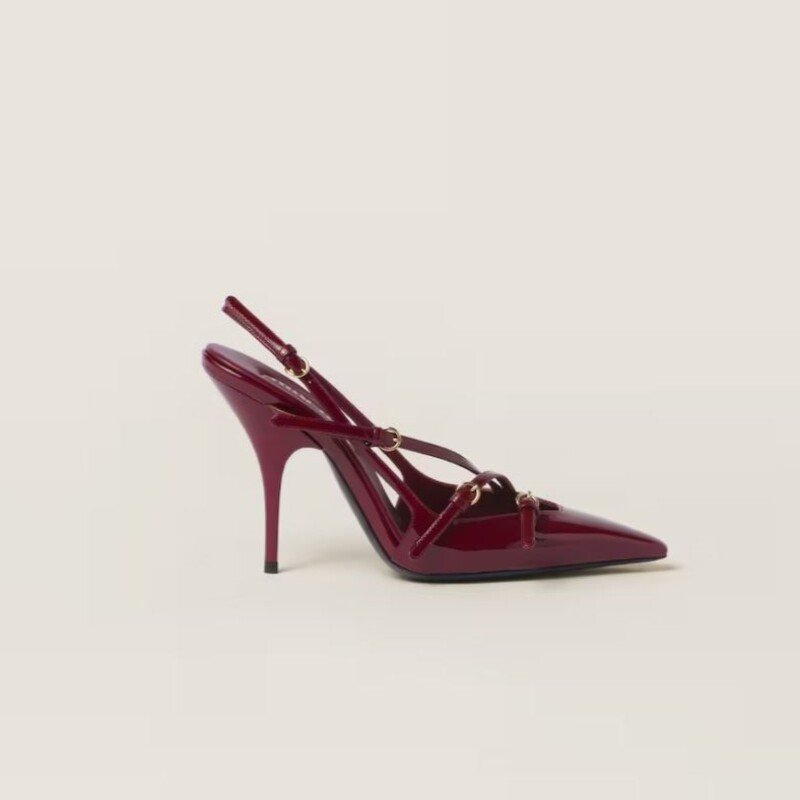 Miu Miu - Décolleté slingback in vernice con fibbie